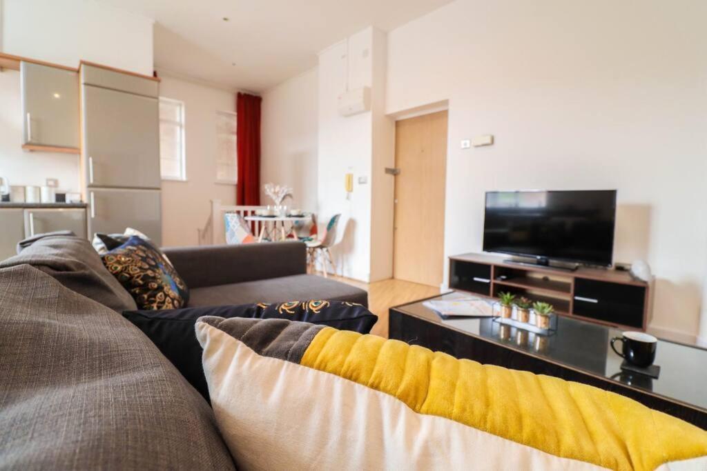 Camber Hill - Long Stay Offer London Kültér fotó